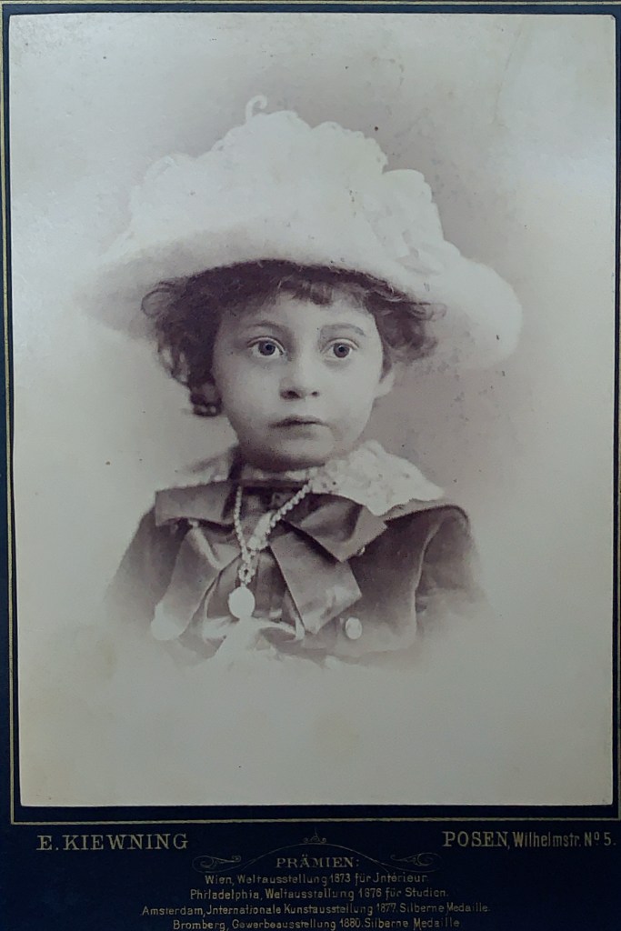 Alice Loewenberg, 1888